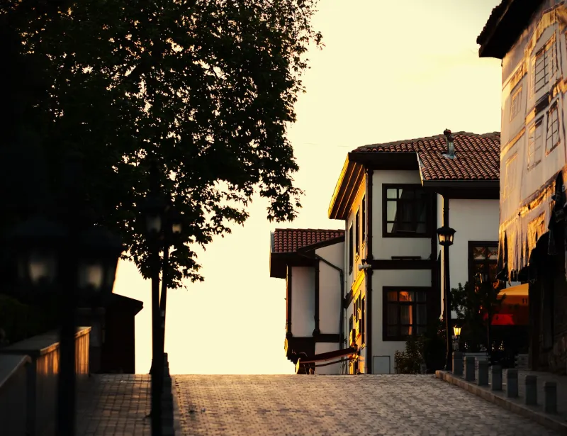 The Unhurried Metropolis: How Luxury Travelers Are Finding a City's Soul by Slowing Down